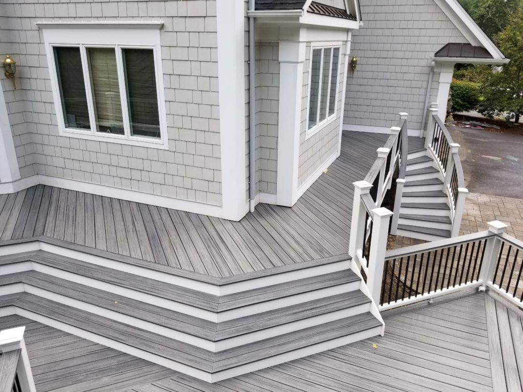 Trex Multi-Level, Cocktail Railing | Decks R Us