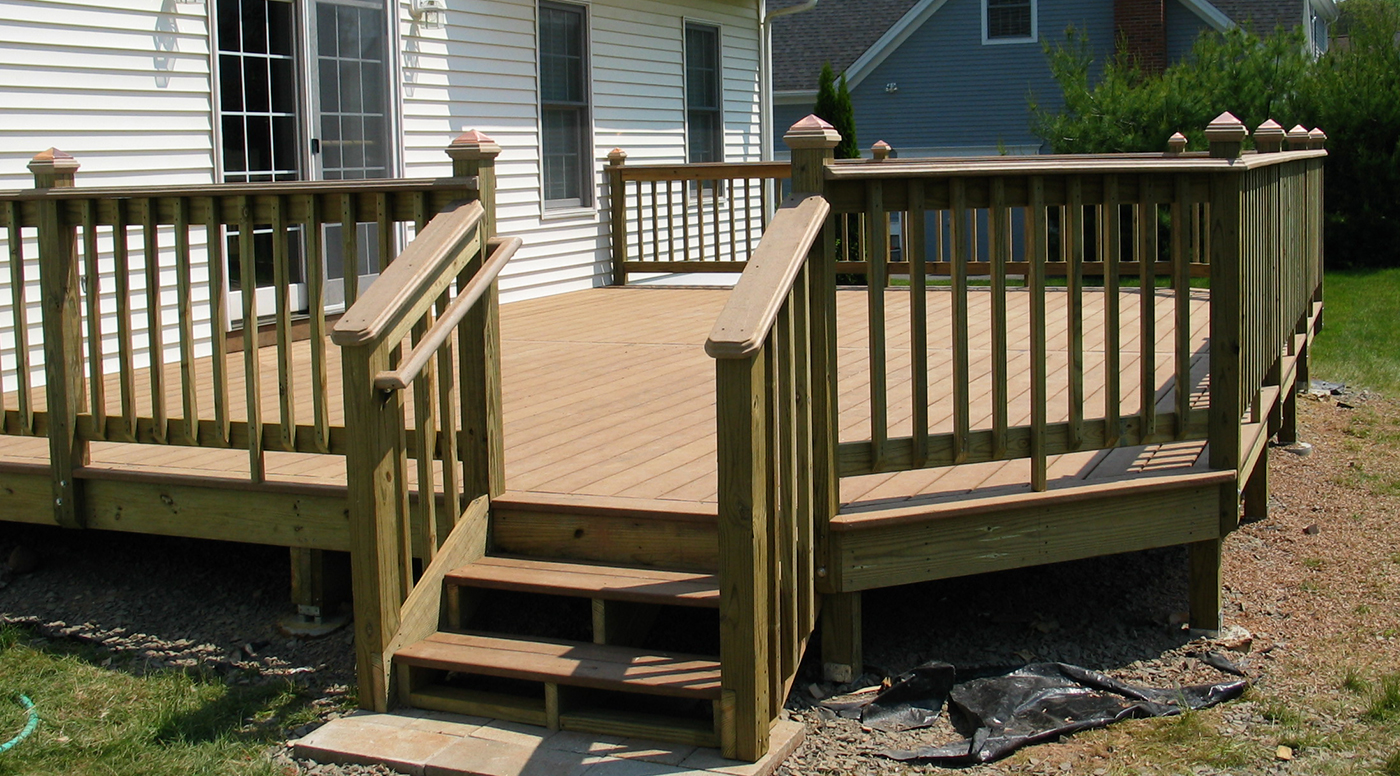 Wood-Composite Decks | Decks R Us